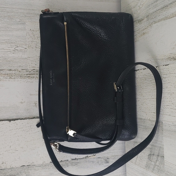 kate spade Handbags - Kate Spade black pebble leather crossbody purse